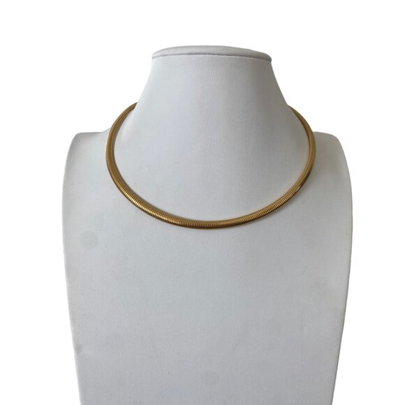 Vintage Monet Omega Choker Necklace Gold tone 1980's Snake Chain - Picture 6 of 6